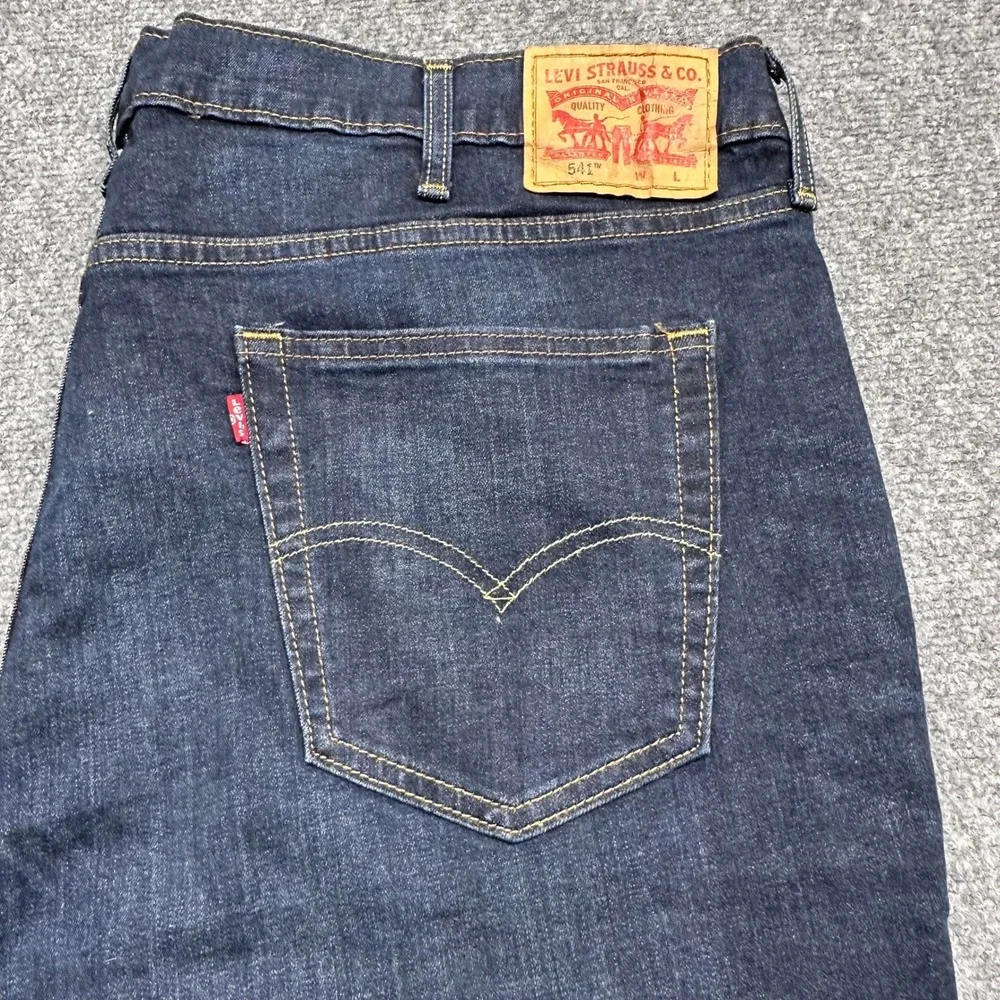 Levi's 541 Athletic Taper Jeans 44x30 Dark Wash Denim‎ Pants